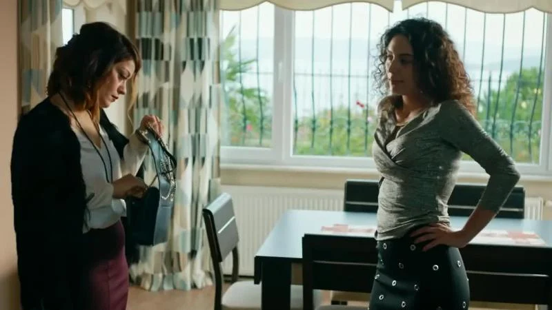 Кадры из сериала Отважный и красавица 3 серия 1 сезон (2016)